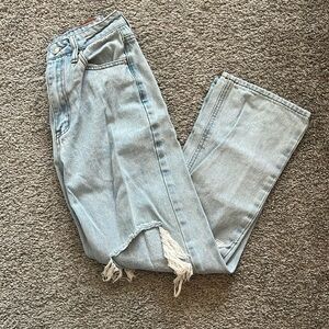 Distressed High Rise Jeans